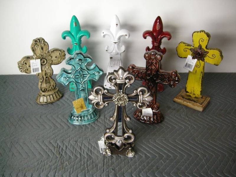 lot 75 image: Standing Crosses