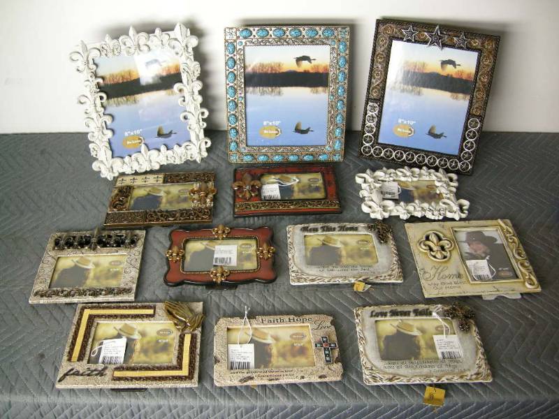lot 91 image: Photo Frames