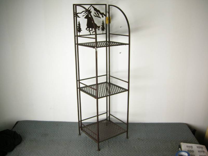 lot 92 image: Metal Horse 3 Tier Linen Shelf