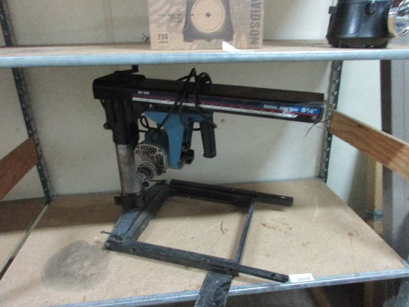 Radial arm saw