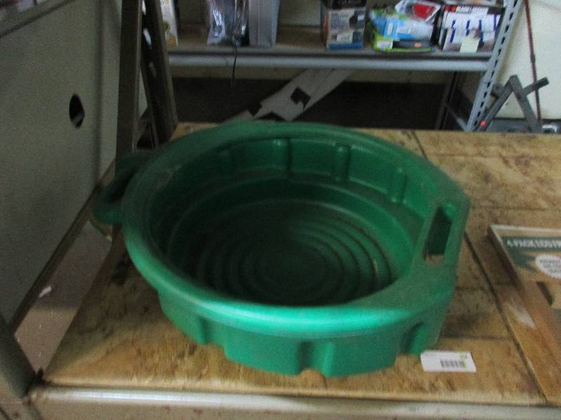 Oil drain pan