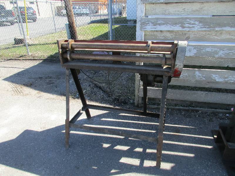 Sheetmetal roller
