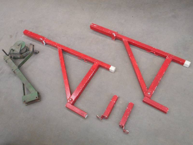 lot 26 image: Bolt-In Aluminum Ladder Rack Set & ...