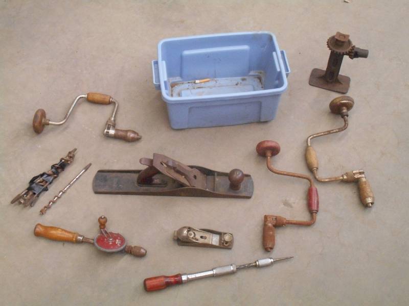 lot 31 image: Tote Of Vintage Hand Tools ...