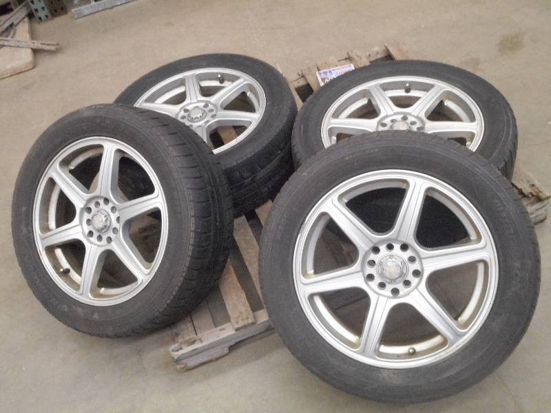 lot 37 image: (4) Kazora Multi-Pattern 5-Lug 17 ...