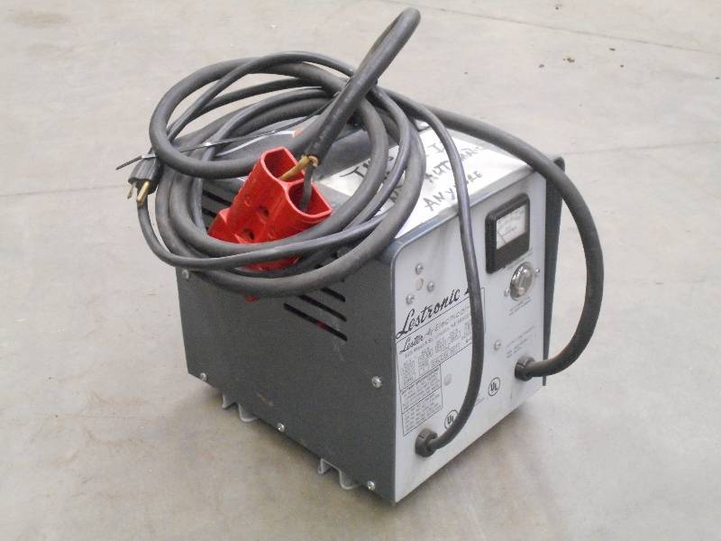 lot 43 image: Lestronic II 24Volt Single Pgase Ch...
