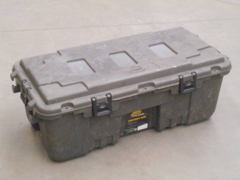 lot 49 image: Plano Sportsmans Trunk, Wheeled, Ha...
