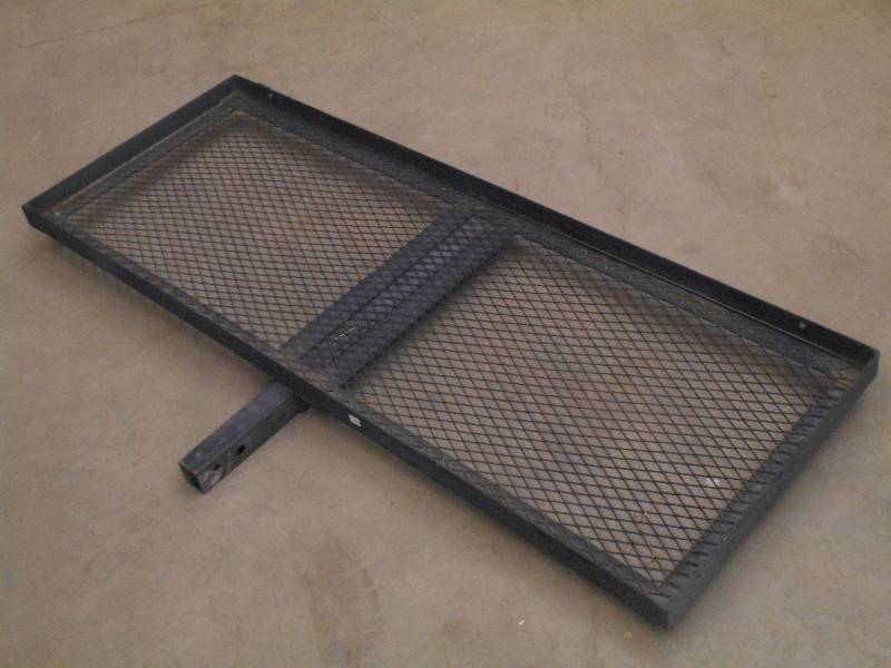 lot 82 image: 5ft Receiver Mount Cargo Carrier ...