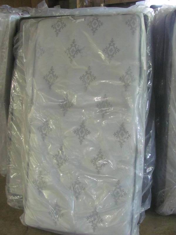 New Serta Perfect Sleeper Morning Light Firm Twin Mattress & Box Spring