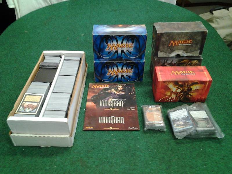Large Lot Of MAGIC The Gathering Game Cards