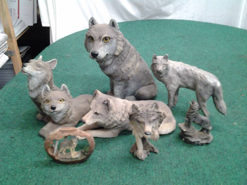 Collection Of Wolf Decor