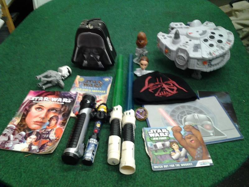 Collection Of Star Wars Toys & Collectibles