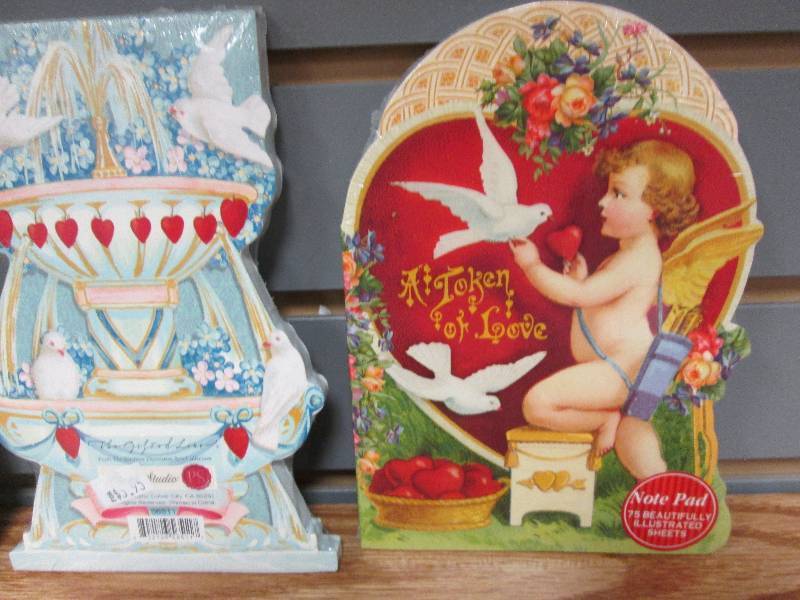 Lot of 3 assorted Valentine notepad...