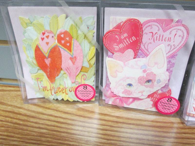 Lot of 4 assorted embellished Valen...