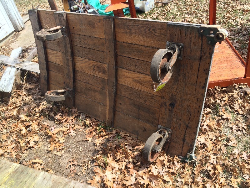 Material cart  Measures 6 x 36
