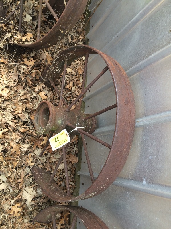 Vintage Iron Wheel 28 x 4