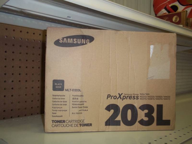 lot 7 image: New Black Samsung Toner cartridge MLT-D203L