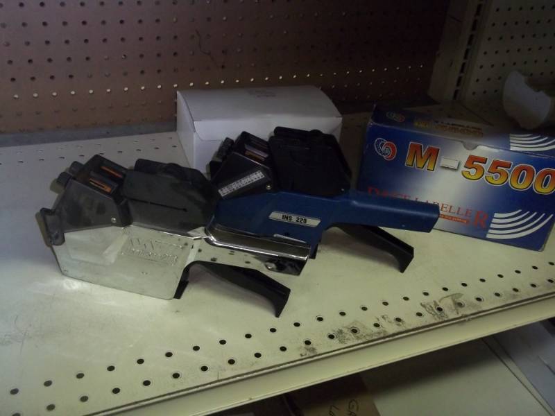 lot 25 image: 3 price labelers with labels