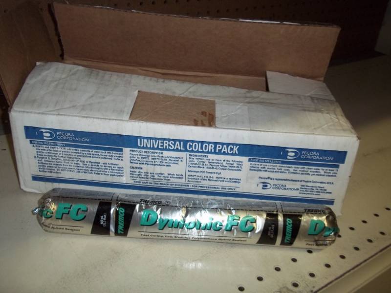 lot 28 image: New Case of Polyurethane Hybrid Sealant