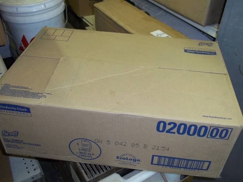 lot 65 image: New case of Scott Towels 6 x 950