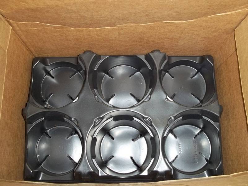 lot 68 image: New approximately 23 case of 6 pack pot holders