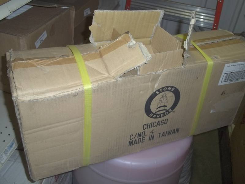 lot 97 image: Case of 250 New door stops