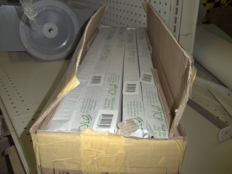 lot 129 image: New case of 25 T8 Lamps 23.5 long #31017841