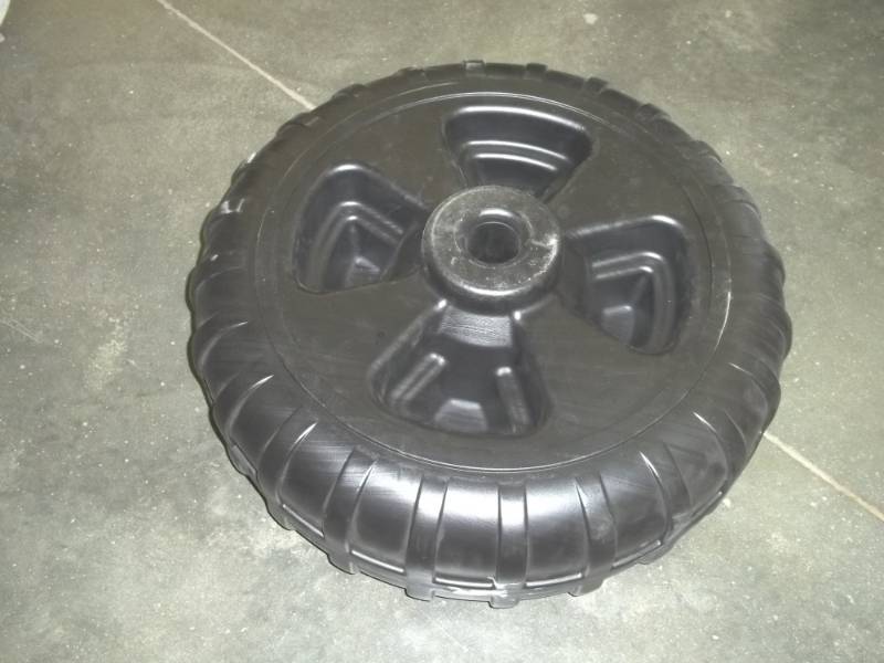 lot 133 image: New Dock  Lift Wheel 24 x 2 hole