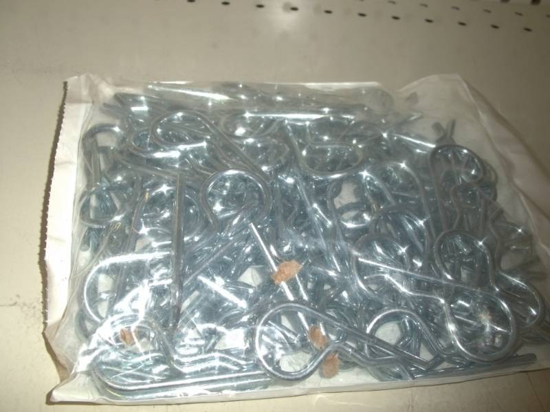 lot 150 image: New 100 Zinc hitch Pin Clip for Shaft size 58-34