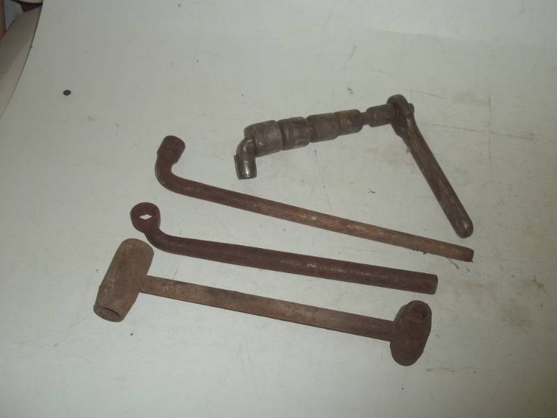 lot 218 image: Vintage Tools and Sockets