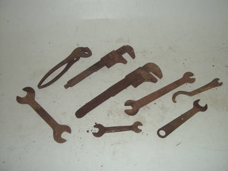 lot 222 image: Vintage Tools wrenches
