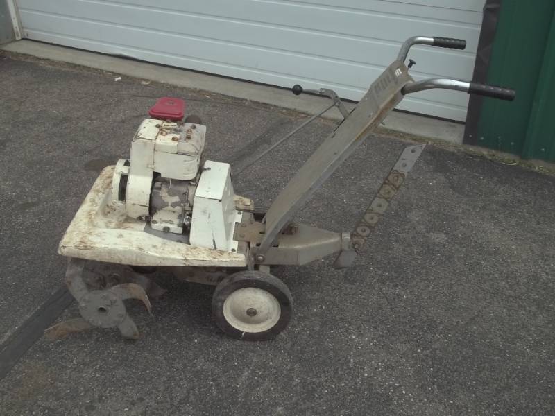 lot 229 image: 5 Hp Penncraft Tiller Model 3000 Tested runs