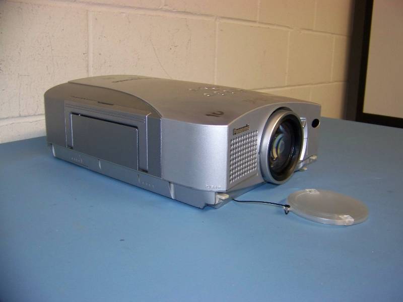 lot 22 image: Panasonic, PT-L720U, LCD Projector