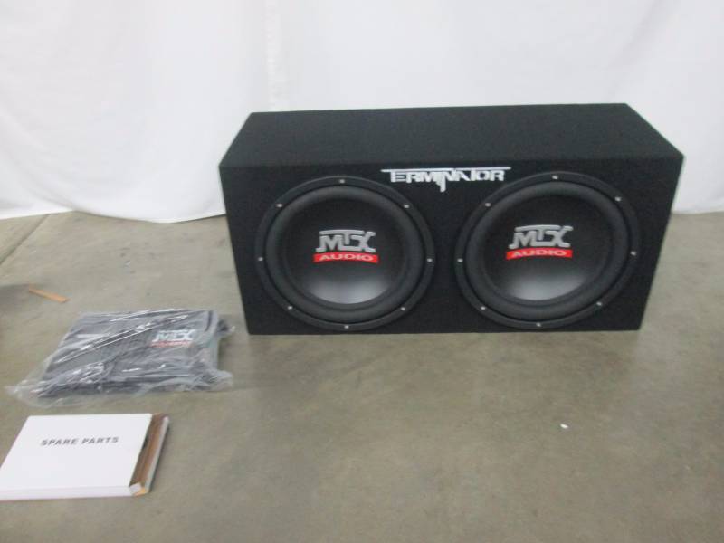 lot 14 image: MTX Terminator 1200 Watt Dual SubwooferAmp Package