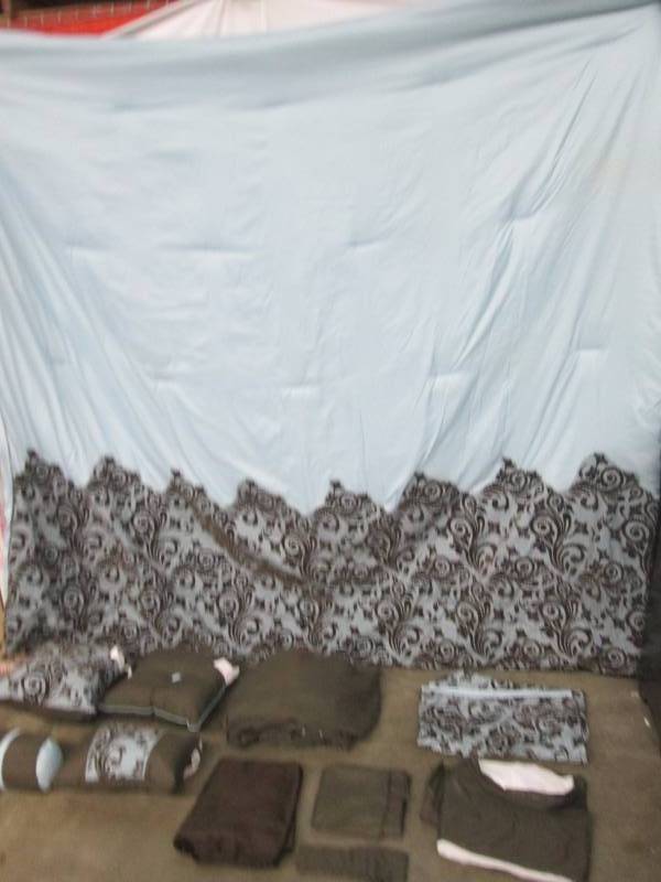 lot 67 image: Danity 30-pc. Bedroom Super Set - King