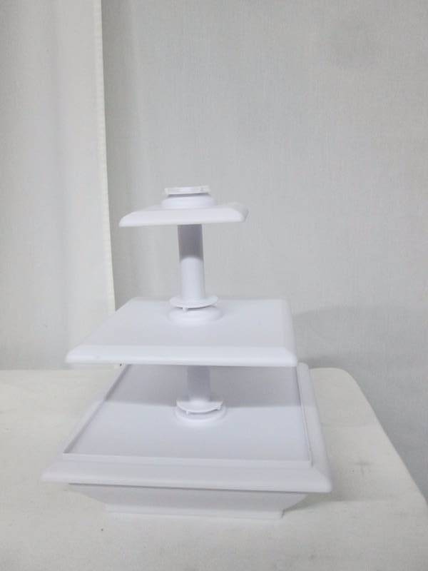 lot 50 image: Chef Buddy Cupcake Dessert Stand Tray