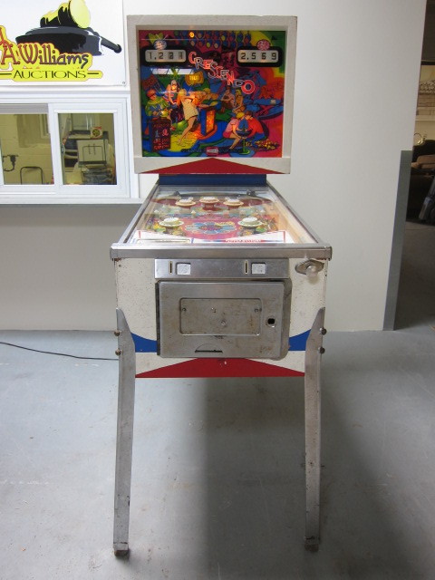 lot 1 image: 1970 Gottieb Crescendo Pinball Machine