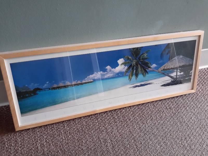 lot 43 image: 2 nice Beach Theme Pictures.