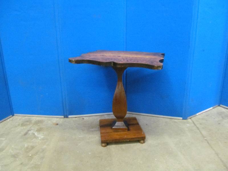 lot 2 image: vintage plant stand