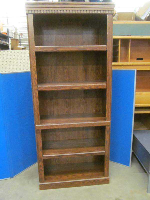 lot 27 image: bookcase