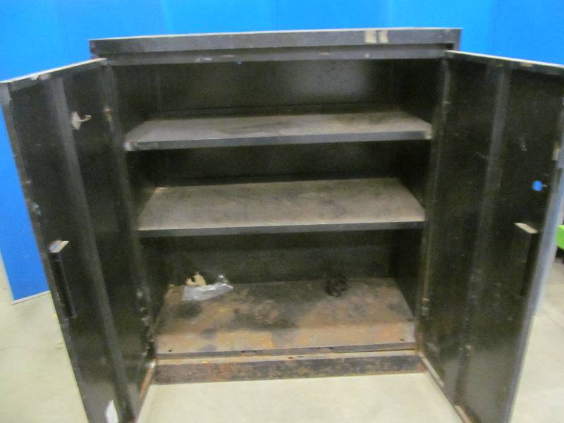 lot 32 image: cabinet