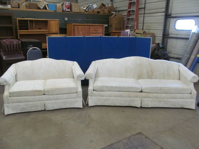 lot 36 image: sofa, loveseat