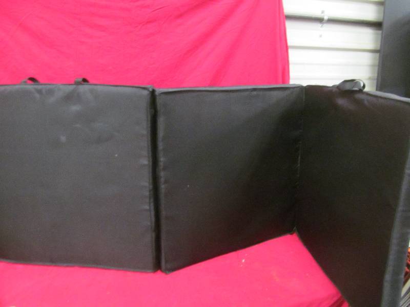 lot 39 image: exercise mats