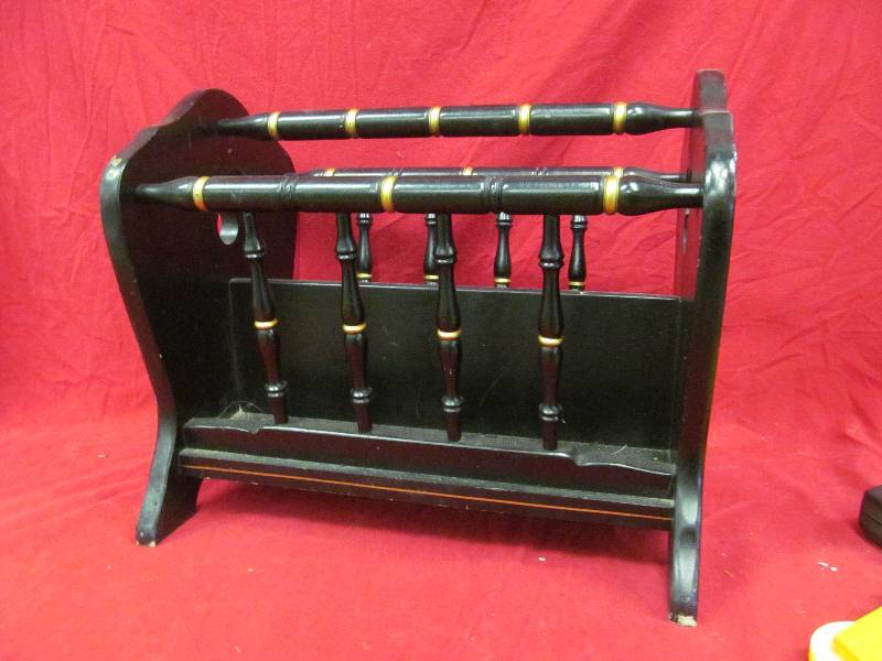 lot 61 image: Magazine rack
