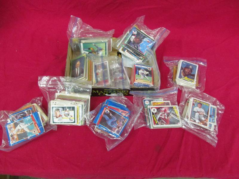lot 80 image: sport trading cards