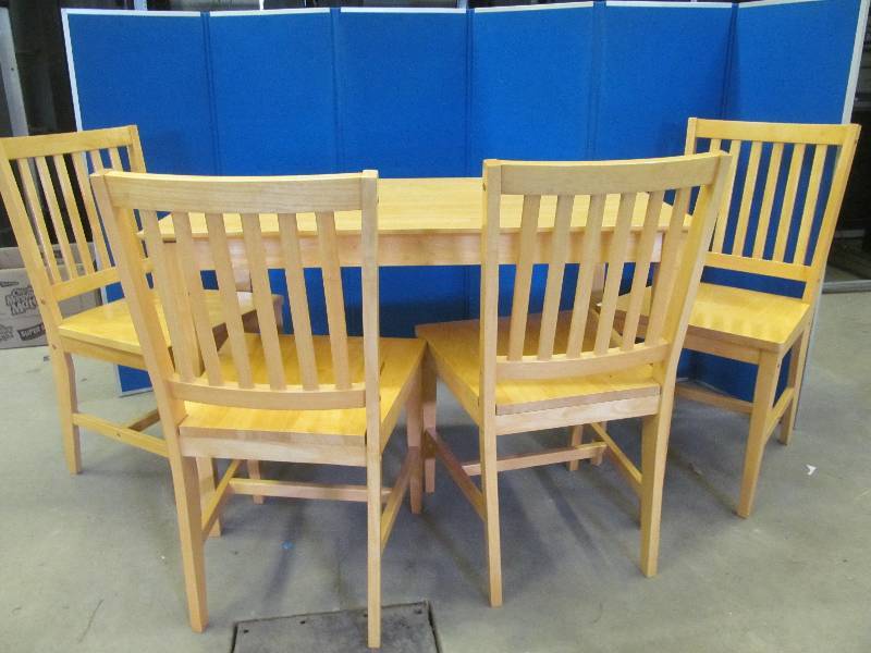 lot 85 image: table ,chairs