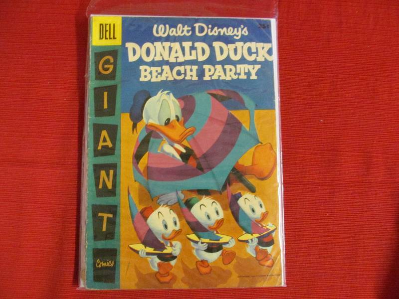 lot 119 image: Dell giant comic