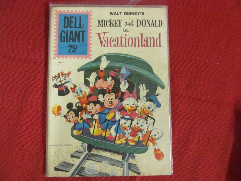 lot 120 image: Dell giant comic