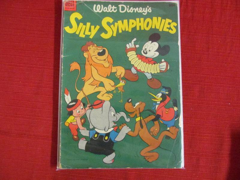 lot 125 image: Dell comic