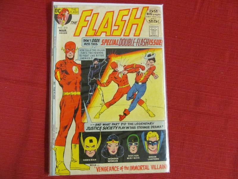 lot 133 image: DC the Flash Big Pages Comic